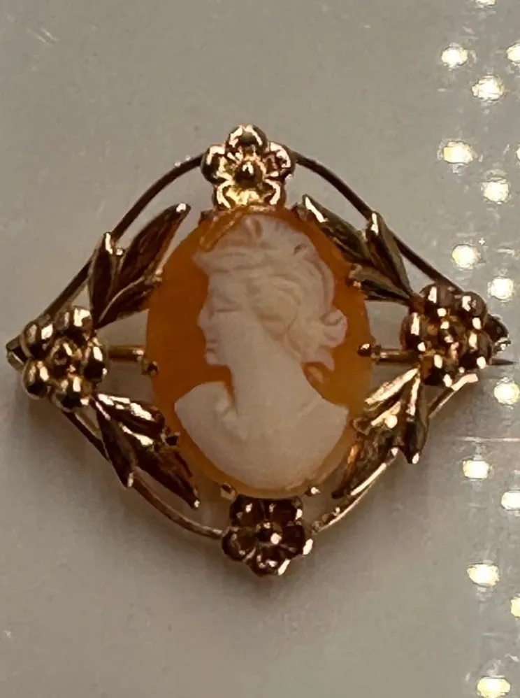 Antique/Vintage Gold Plated Cameo Brooch- Timeless Elegance and Historical Charm