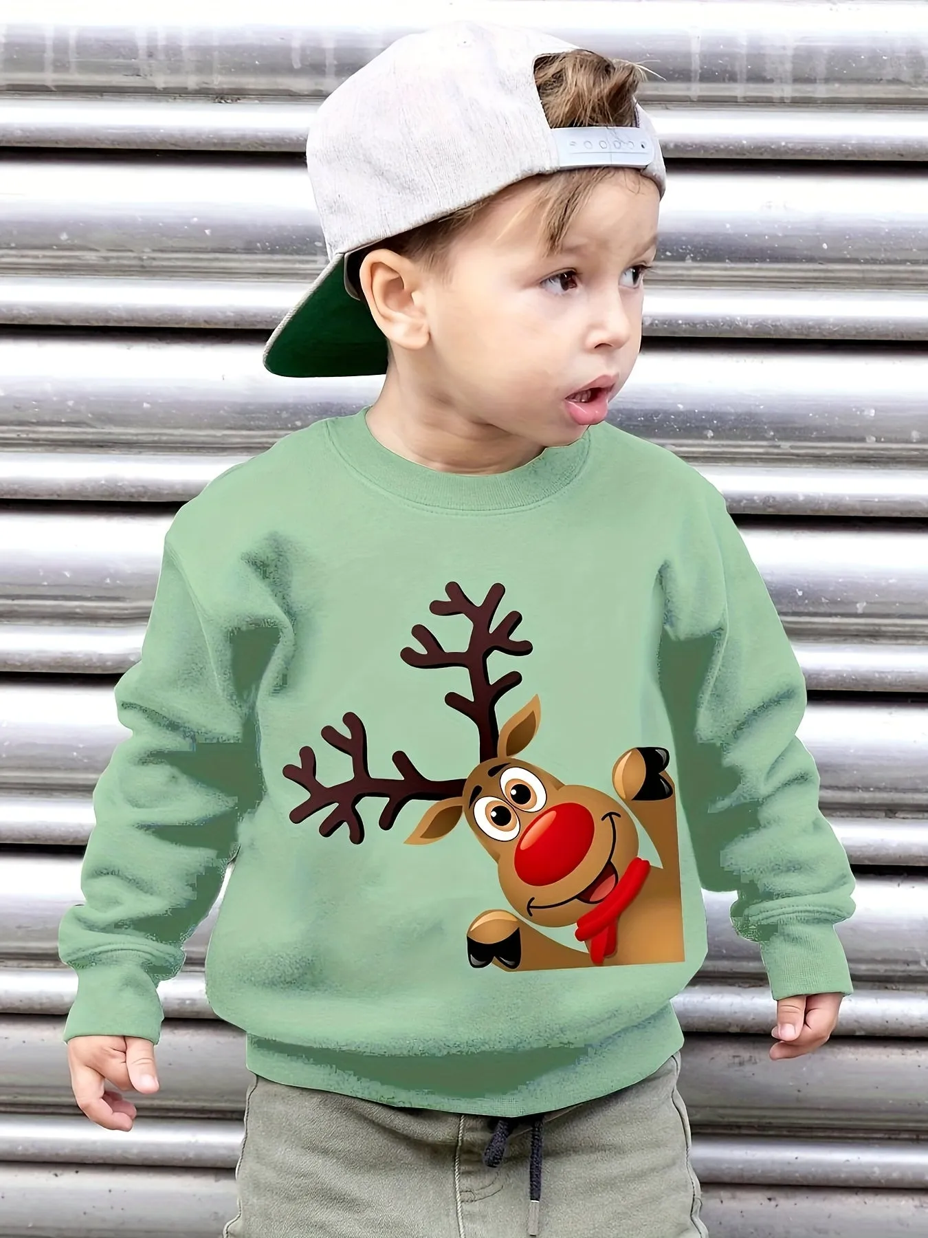 Boys' Fashion Christmas Reindeer Crew Neck Sweatshirt - Casual Long Sleeve Applique Top, 100% Polyester, Slight Stretch, Fall/Winter Collection