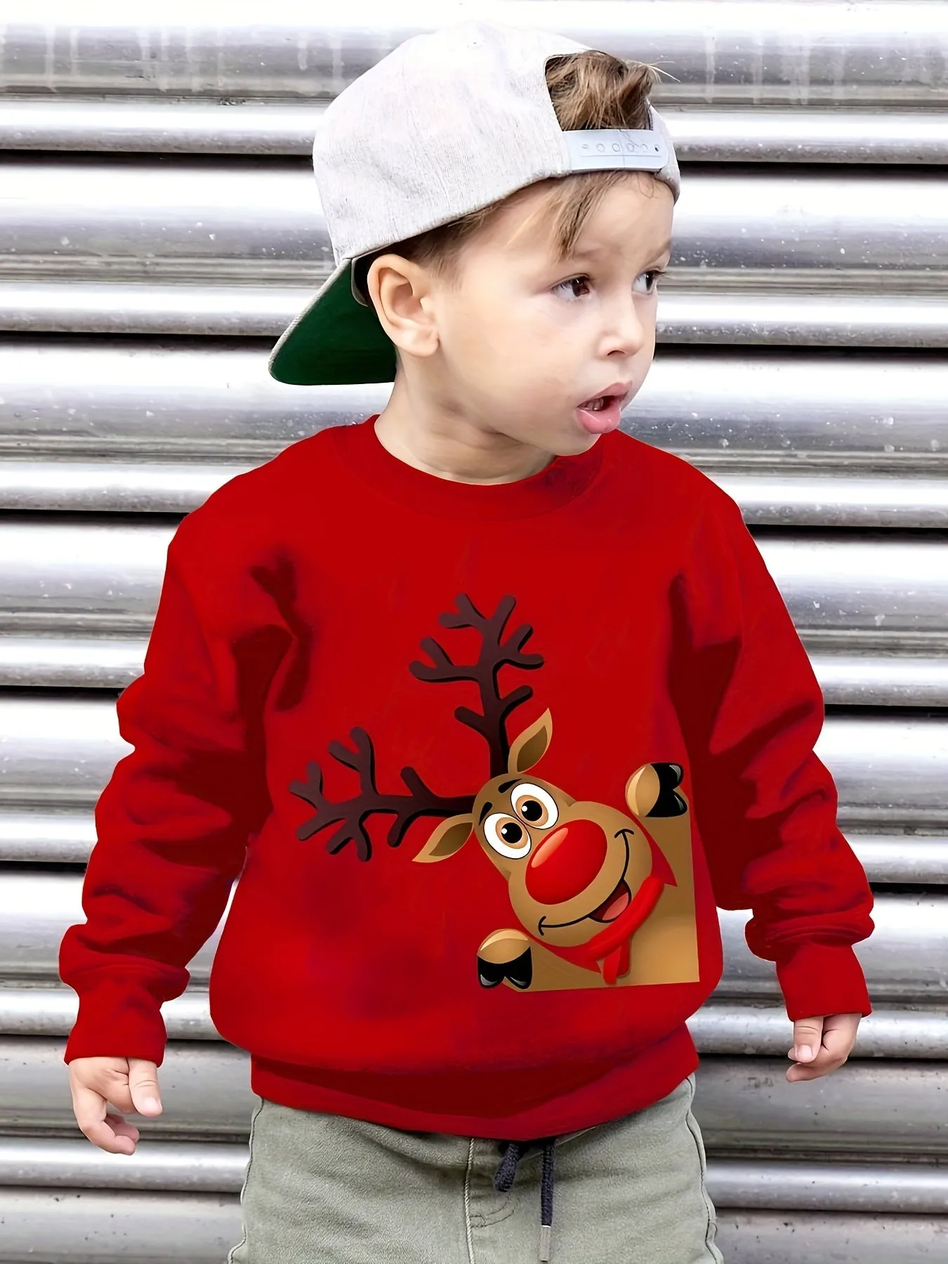 Boys' Fashion Christmas Reindeer Crew Neck Sweatshirt - Casual Long Sleeve Applique Top, 100% Polyester, Slight Stretch, Fall/Winter Collection