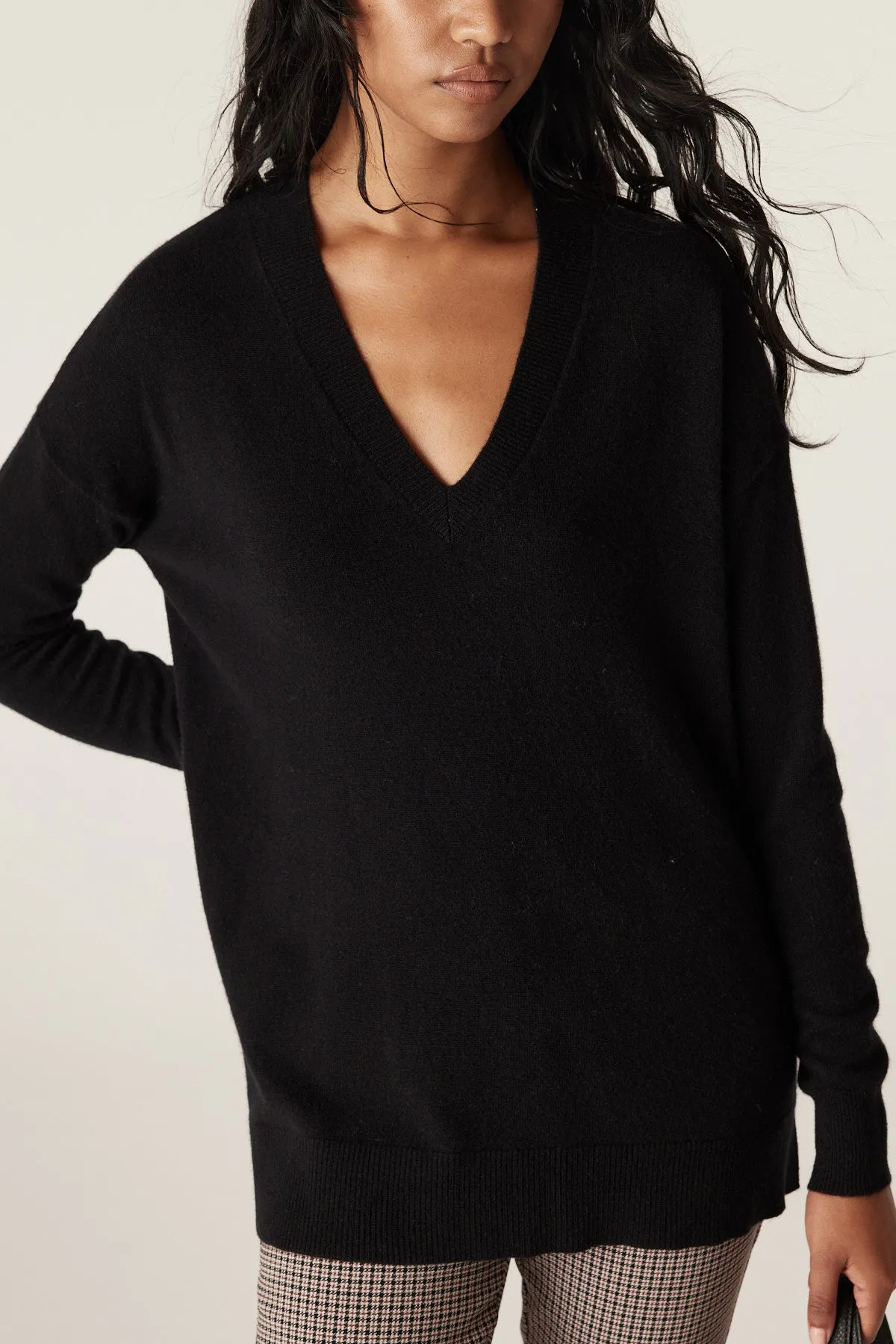 Cashwool V Jumper - Black