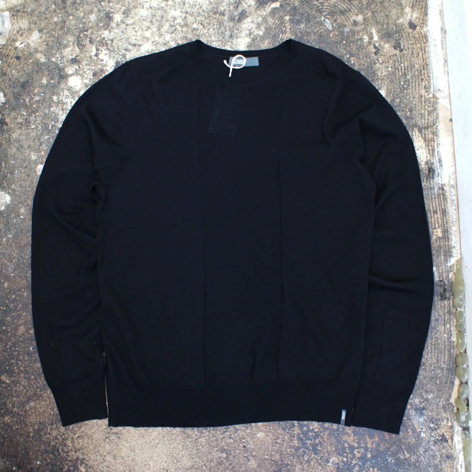 Fine Wool Knit Jumper In Black