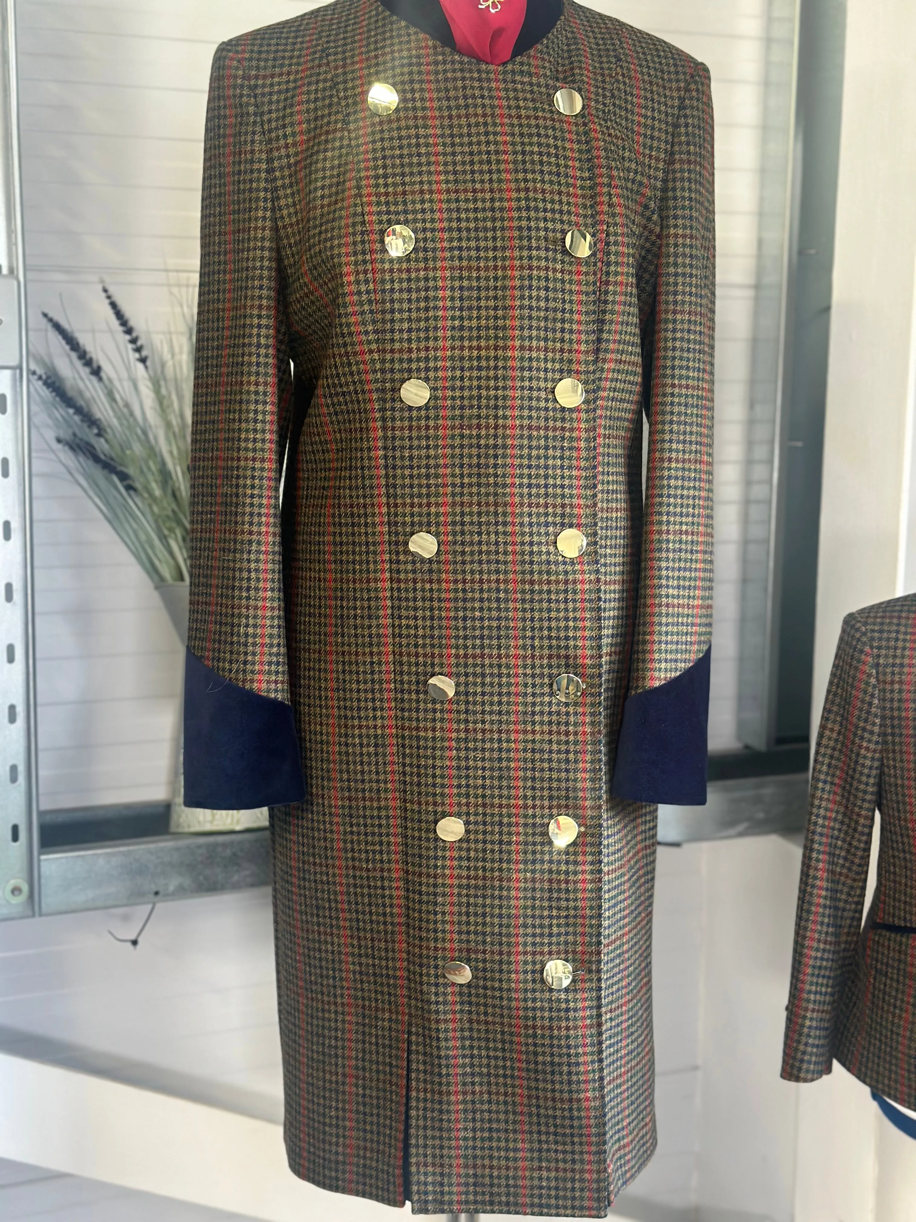 IN STOCK: UNIQUE STUNNING DRESS COAT