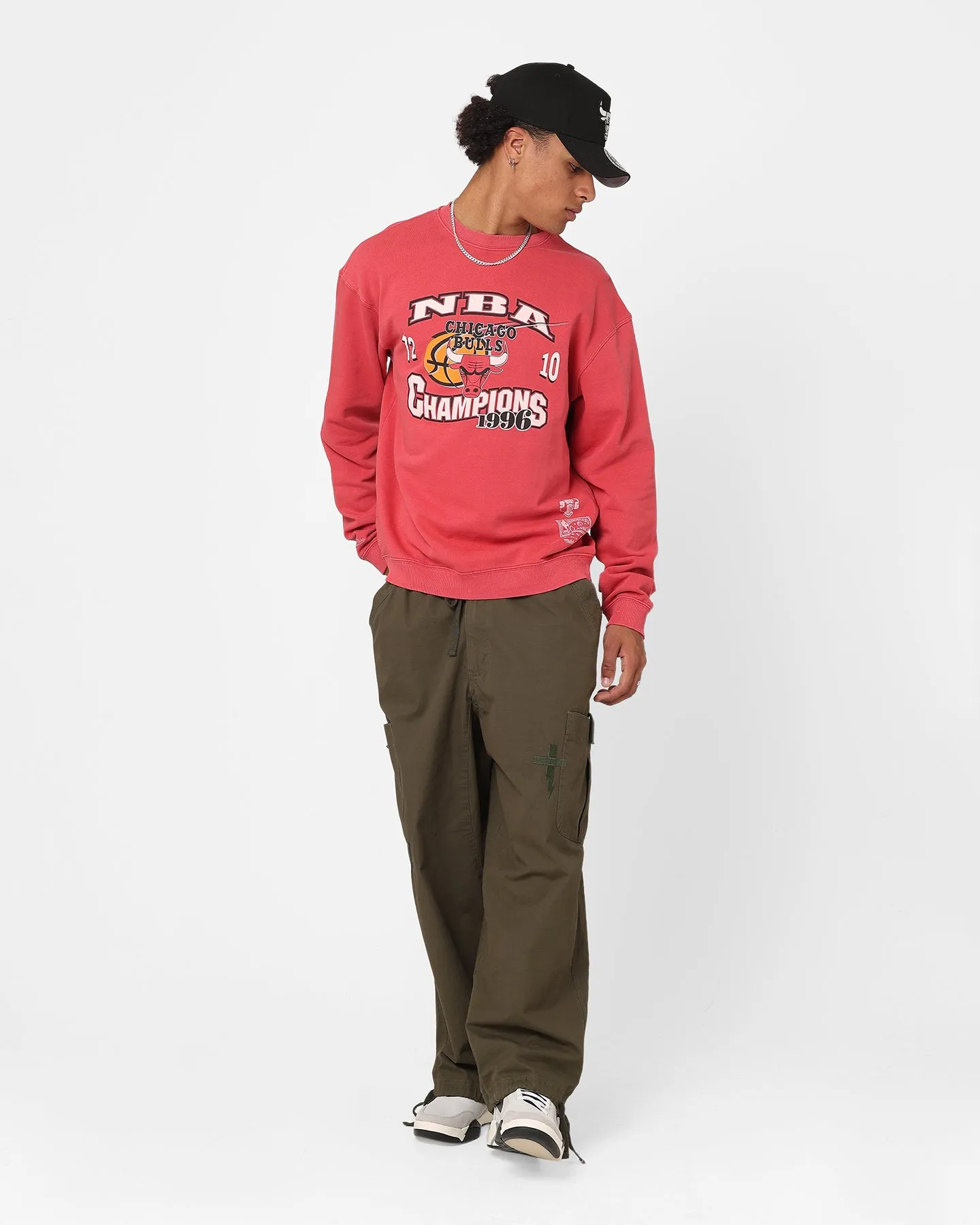 Mitchell & Ness Chicago Bulls 1996 Champions Crewneck Faded Red