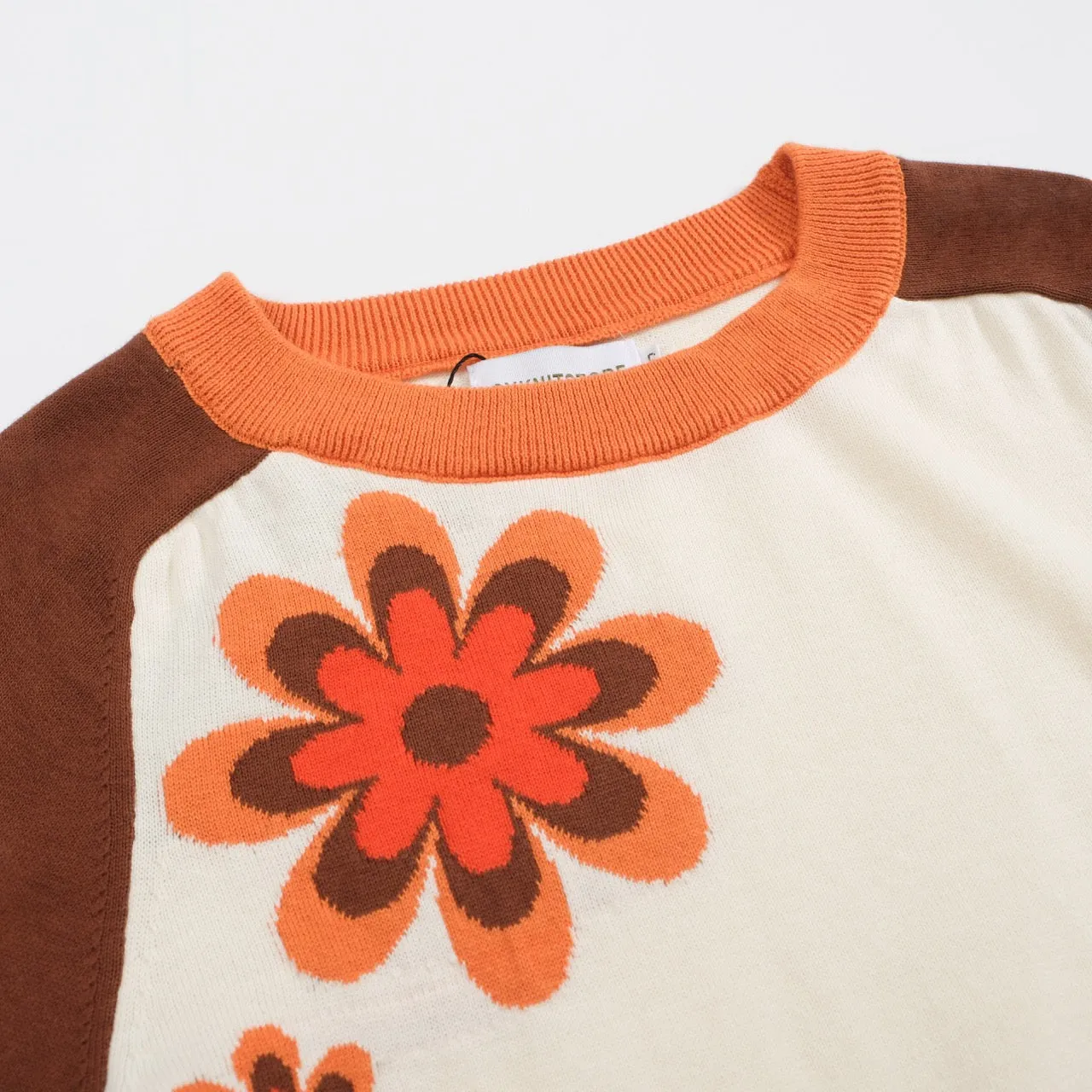 Women's '50s sunflower brown shoulder knitwear