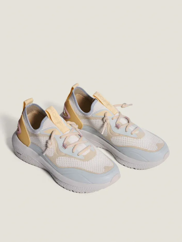 Women's Dynamic Rhythm Sneaker in Light/Pastel Blue